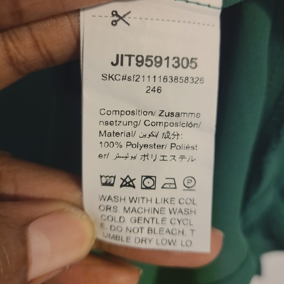 Shein Curve | Women's Kelly Green Ruffle Sleeve Blouse (Size 0X) - Picture 4 of 10